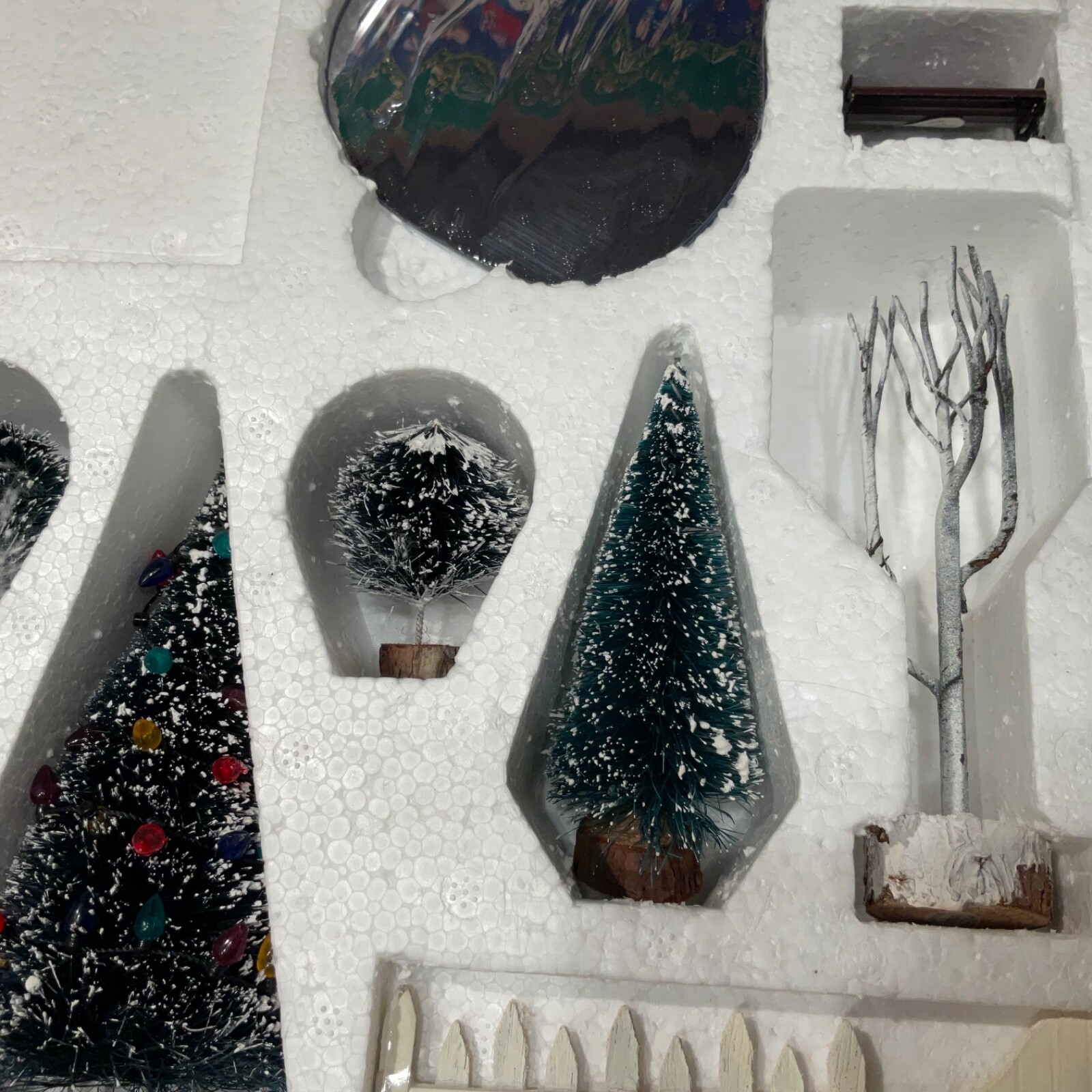 Set 25 Lemax Christmas Memories (from 26 Pc Accessory Set) village tree people