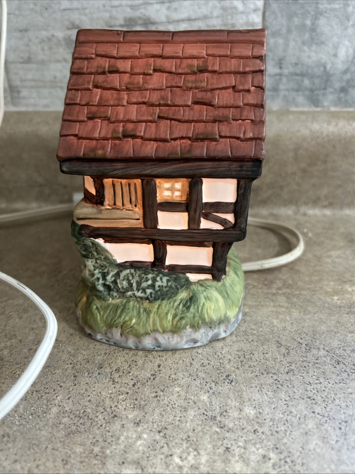 Lighted House Cottage Flambro “A Light In The Window Collection” Alpine