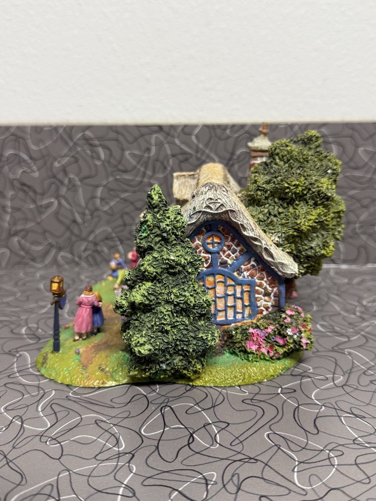 2007 Thomas Kinkade Easter Egg Hunt Thatched Cottage Teleflora
