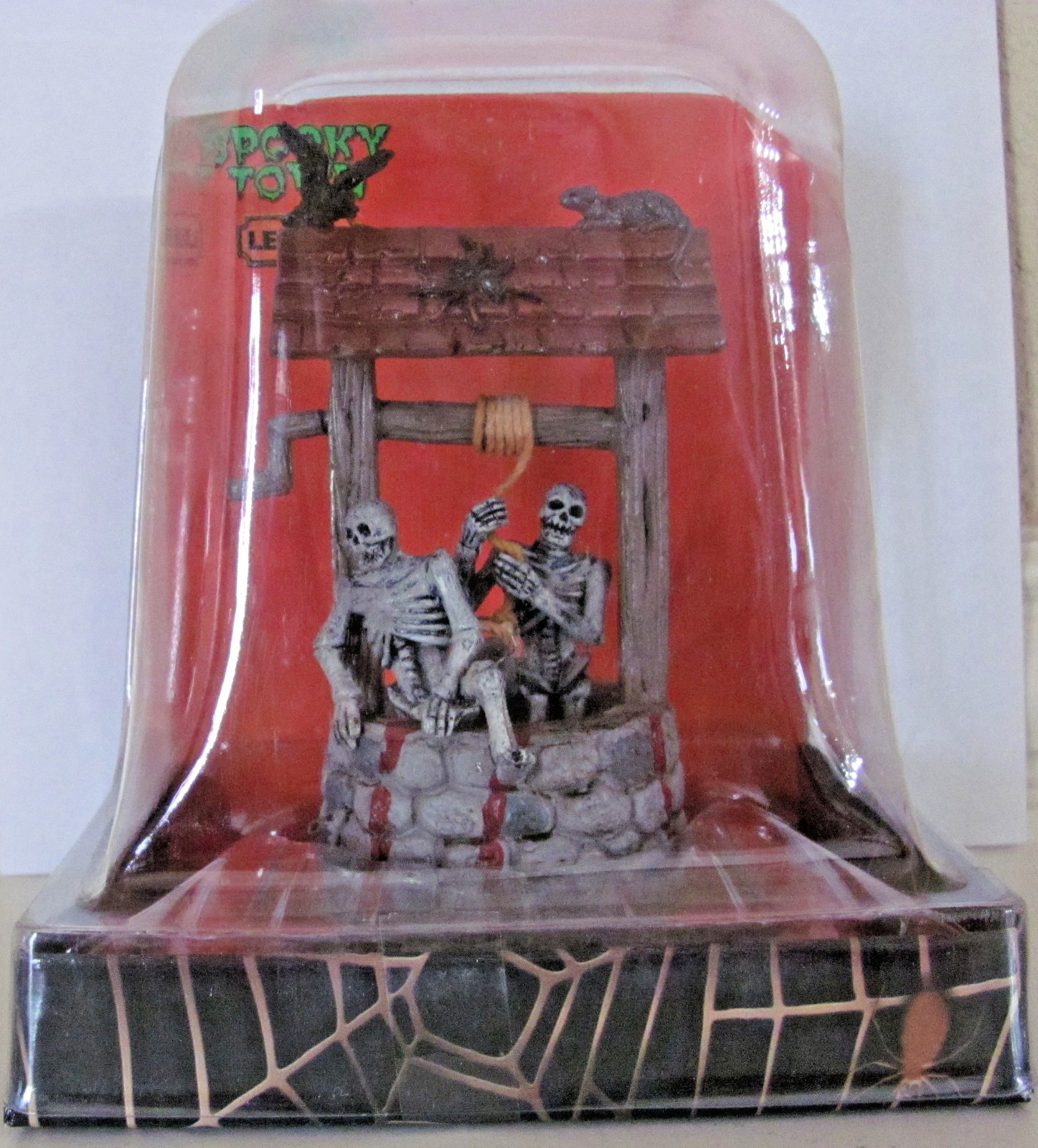 Lemax Spooky Town Table Accent – Ghouls In Well #83343 – Retired