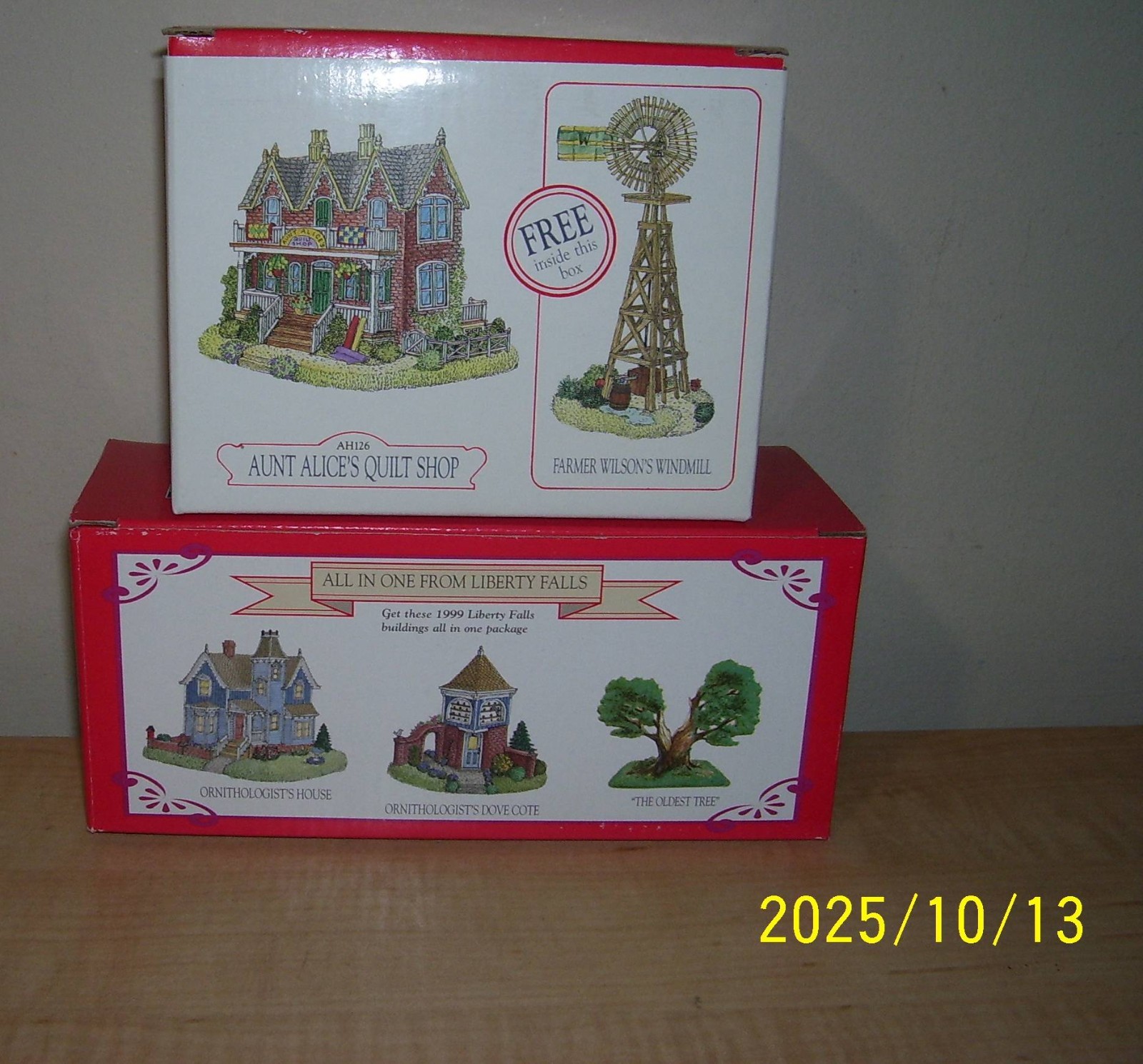 Liberty Falls All in One Christmas Buildings – Lot of 5