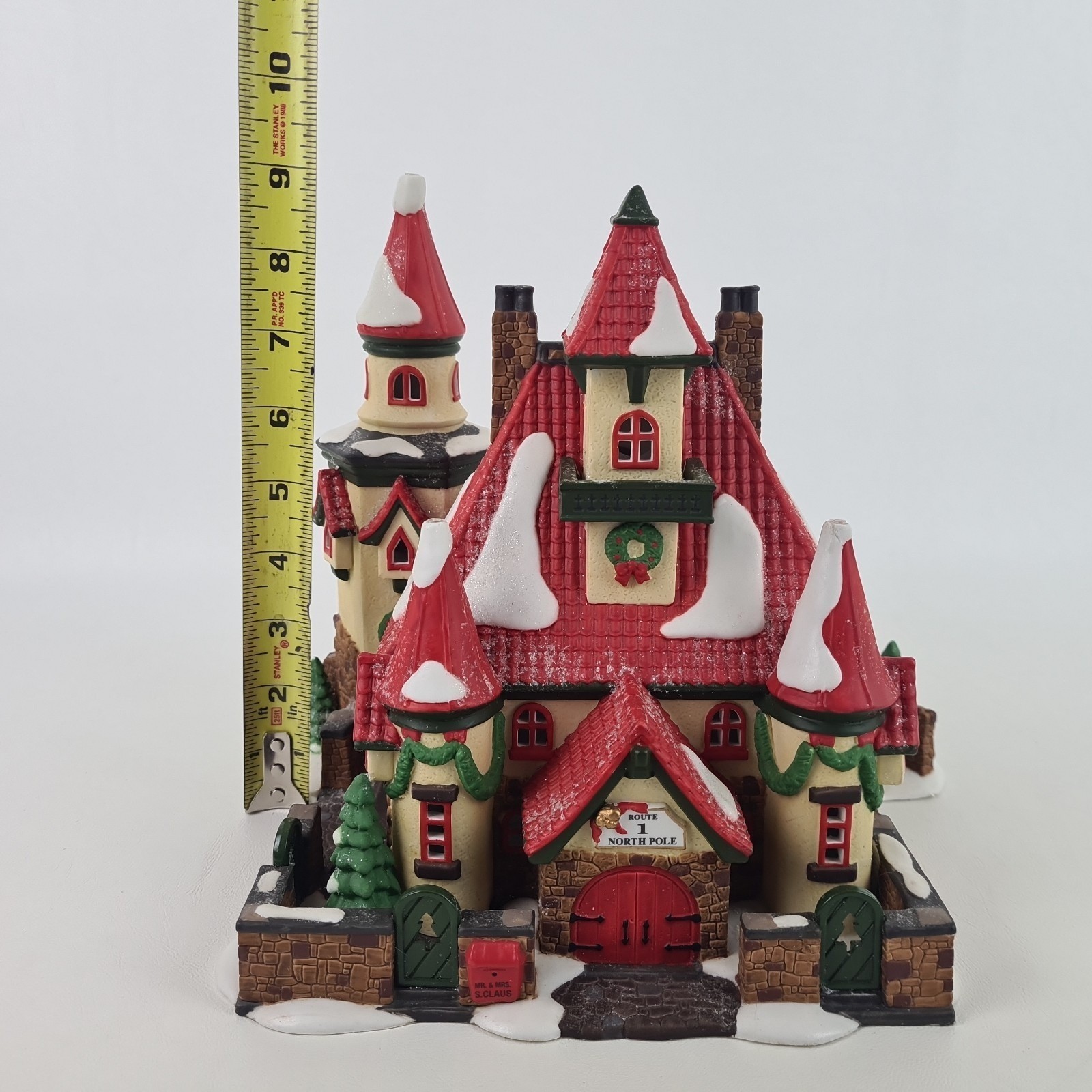 Department 56 “Route 1 North Pole Home Of Mr Claus” 56391 Porcelain Village