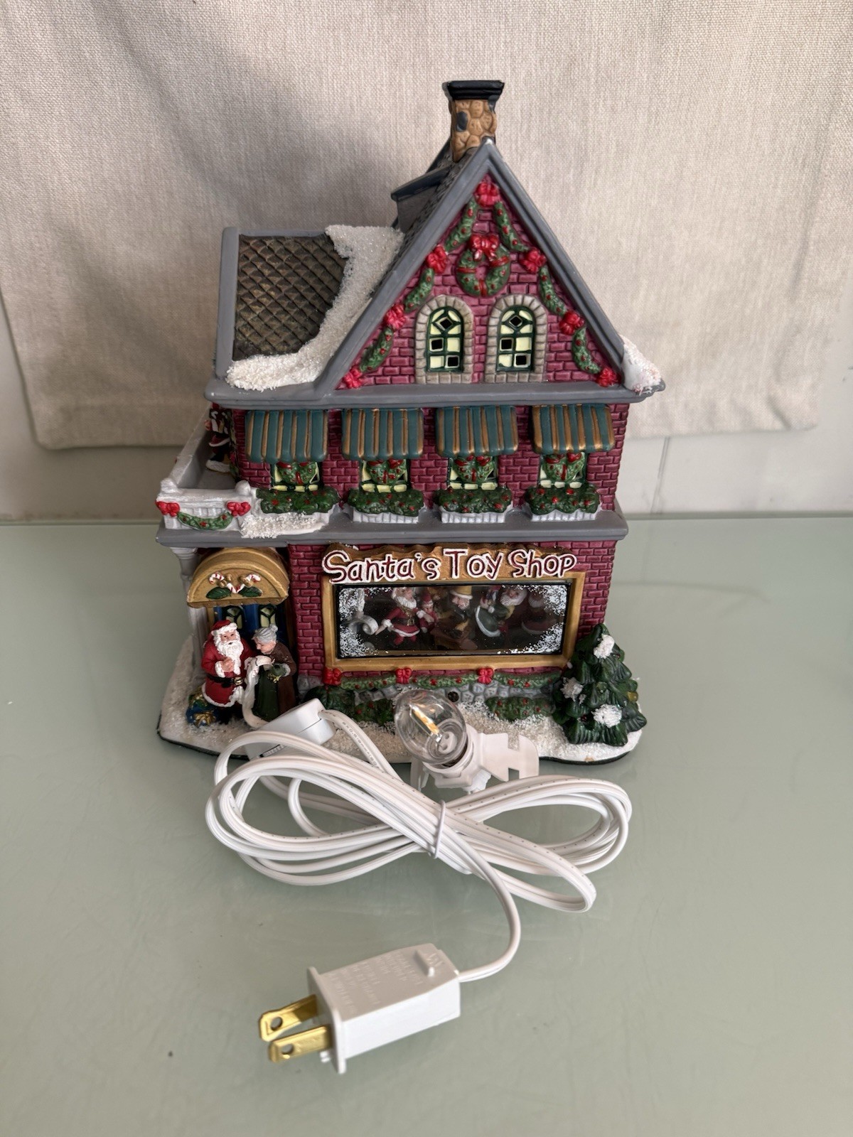 Vintage 2005 St Nicholas Square Santa’s Toy Shop Lighted Christmas Village House