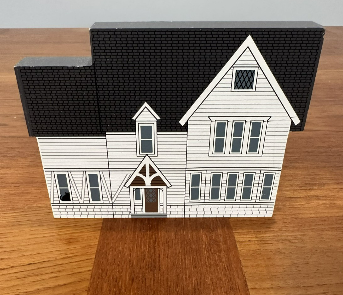 Cat’s Meow Village 1996 Sea Chimes York Maine Church Rectory Rare Event House