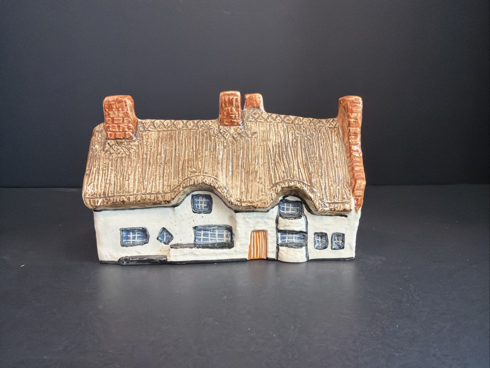 John Putnam’s Heritage Houses Cruck Cottages Leicestershire ENGLAND