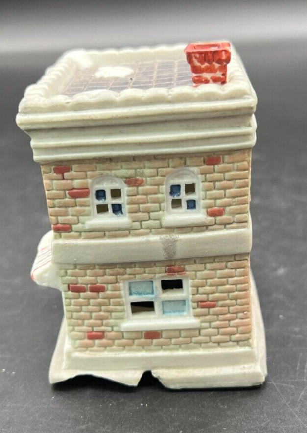 Miniature American Landmarks Collection Christmas Village 1994 Blue Ribbon Cafe