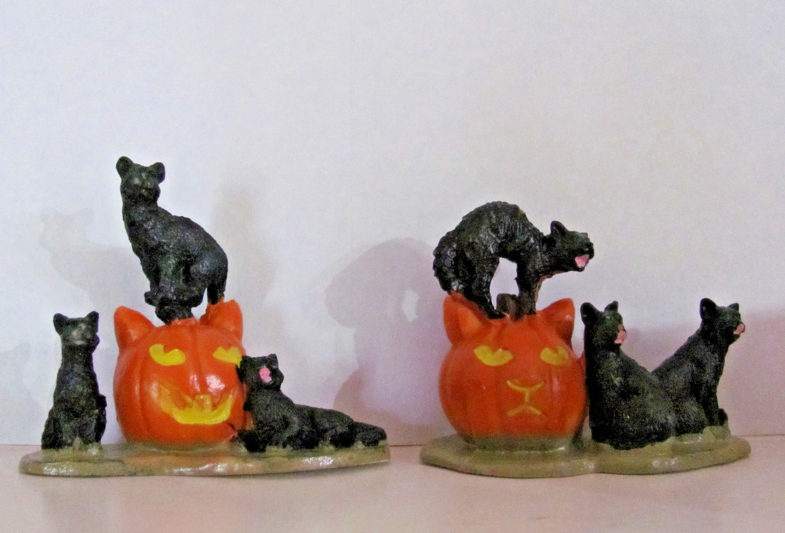 Lemax Spooky Town Figurines – Halloween Cats, Set Of 2 #12883