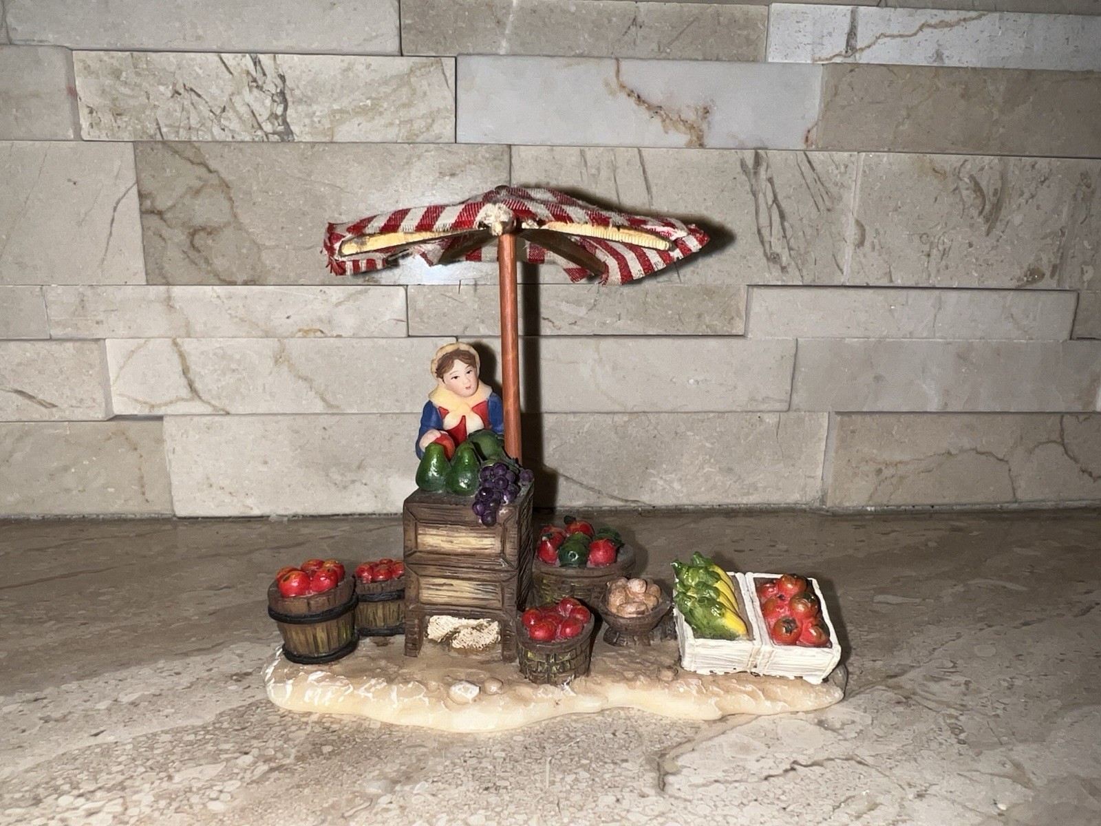 HEARTLAND VALLEY VEGETABLE FRUIT STAND CHRISTMAS NEW