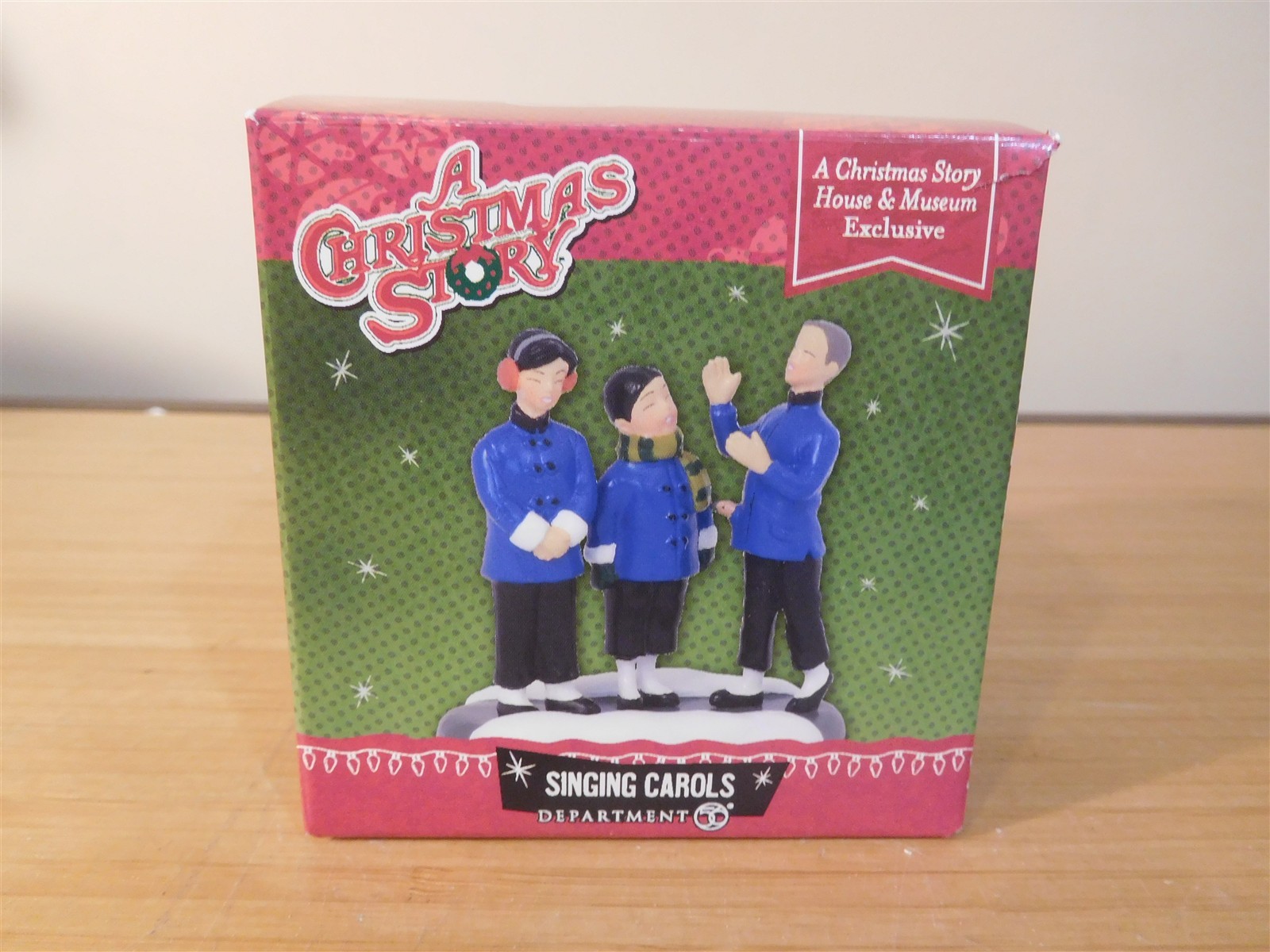 Dept 56 – A Christmas Story – Singing Carols – #805034 – NIB Free Ship