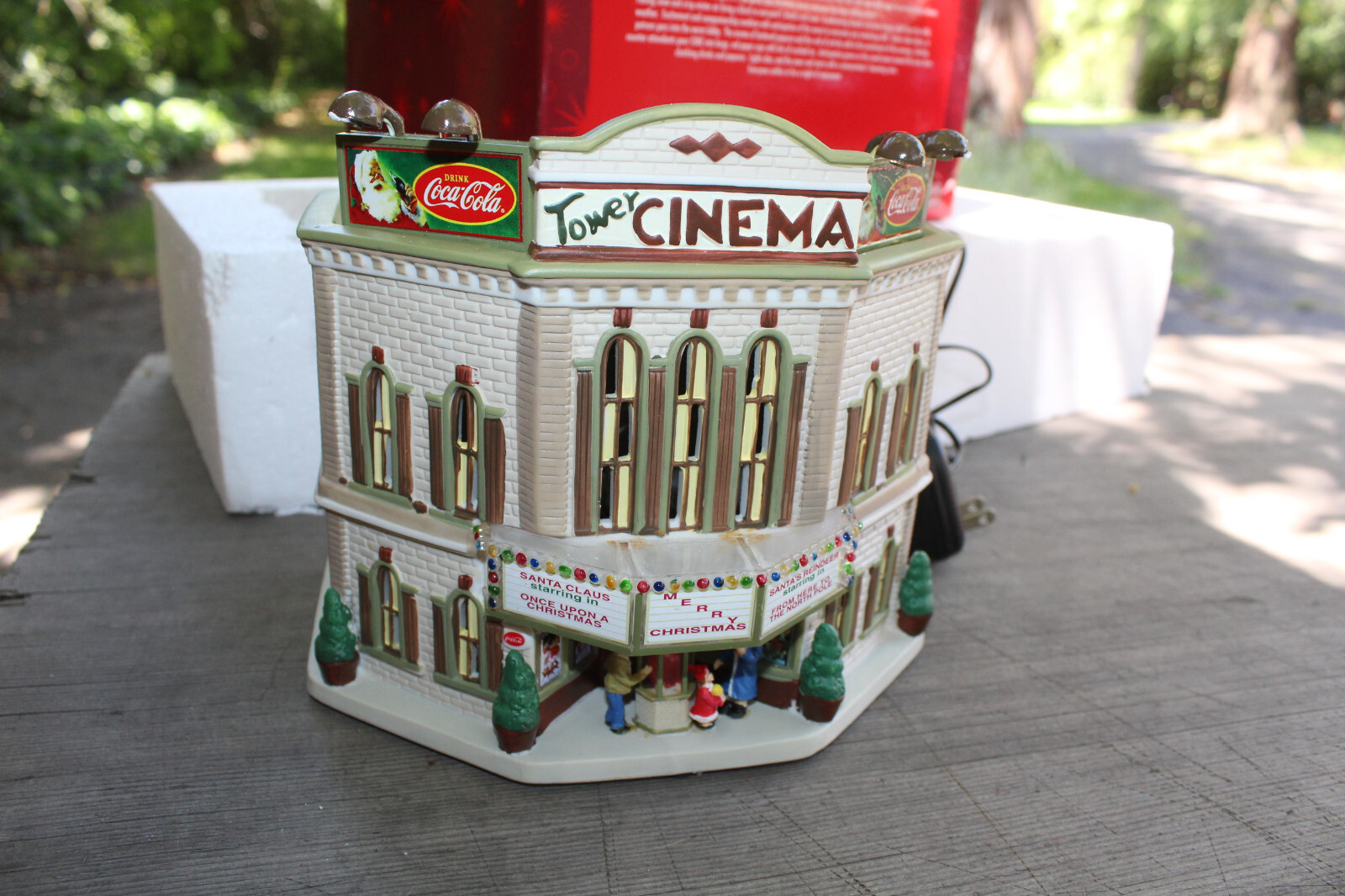 Coca-Cola 2006 Main Street Collection “Tower Cinema” MINT LB