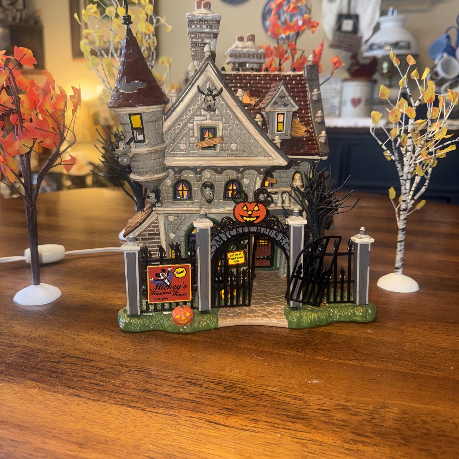Dept 56 Disney Mickey’s Haunted House Snow Village Halloween 55375 Boxed.