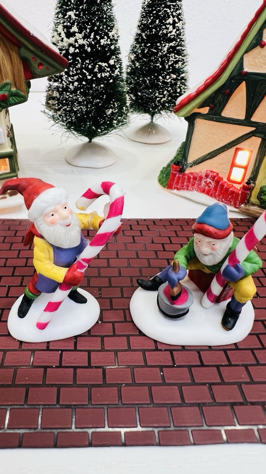 Dept 56 North Pole Series “Start A Tradition Set” Set Of 12 Pieces Excellent !