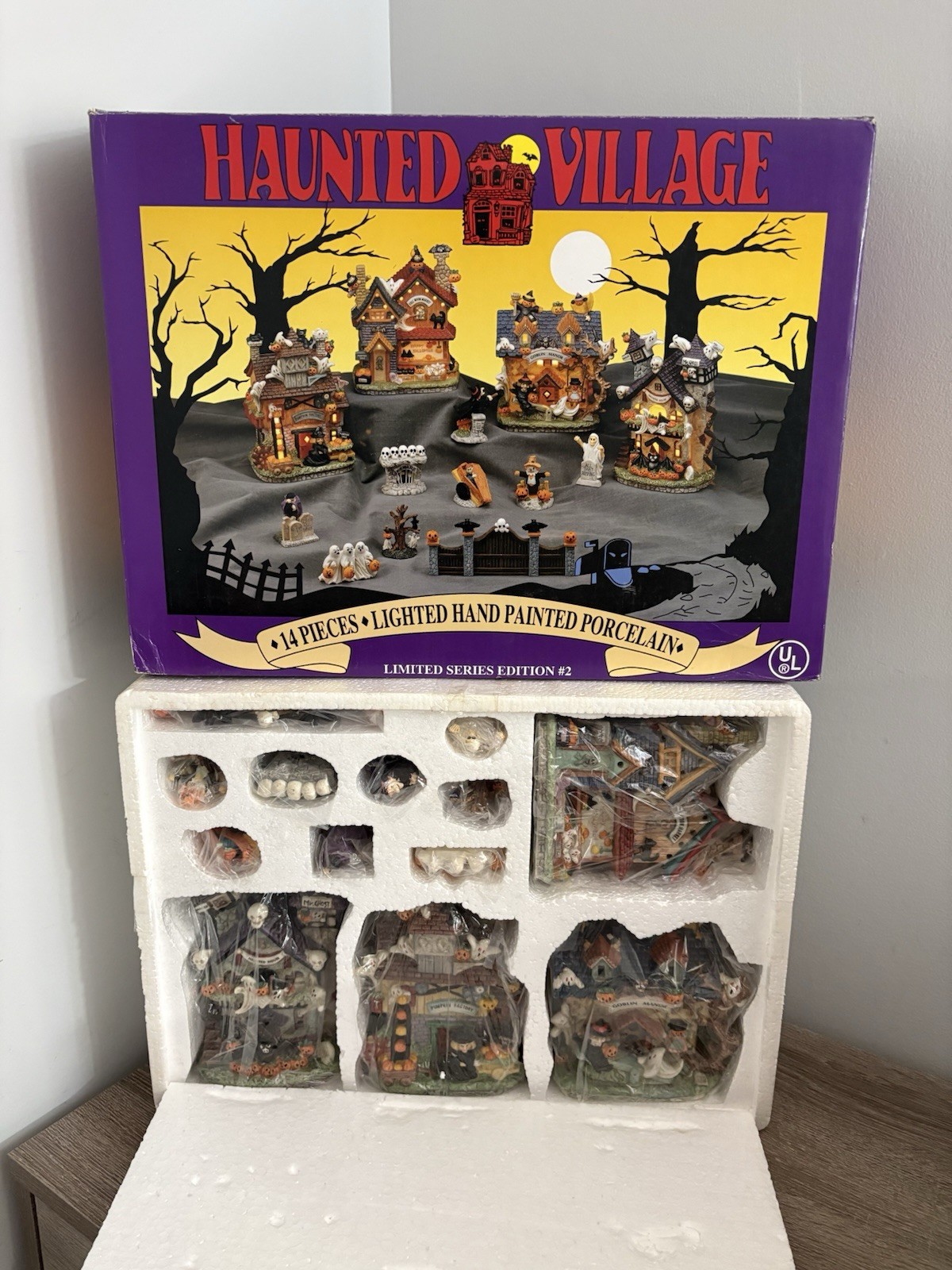 Vintage 1994 Four Star – Haunted Village – Halloween Figurines – 14 Pieces