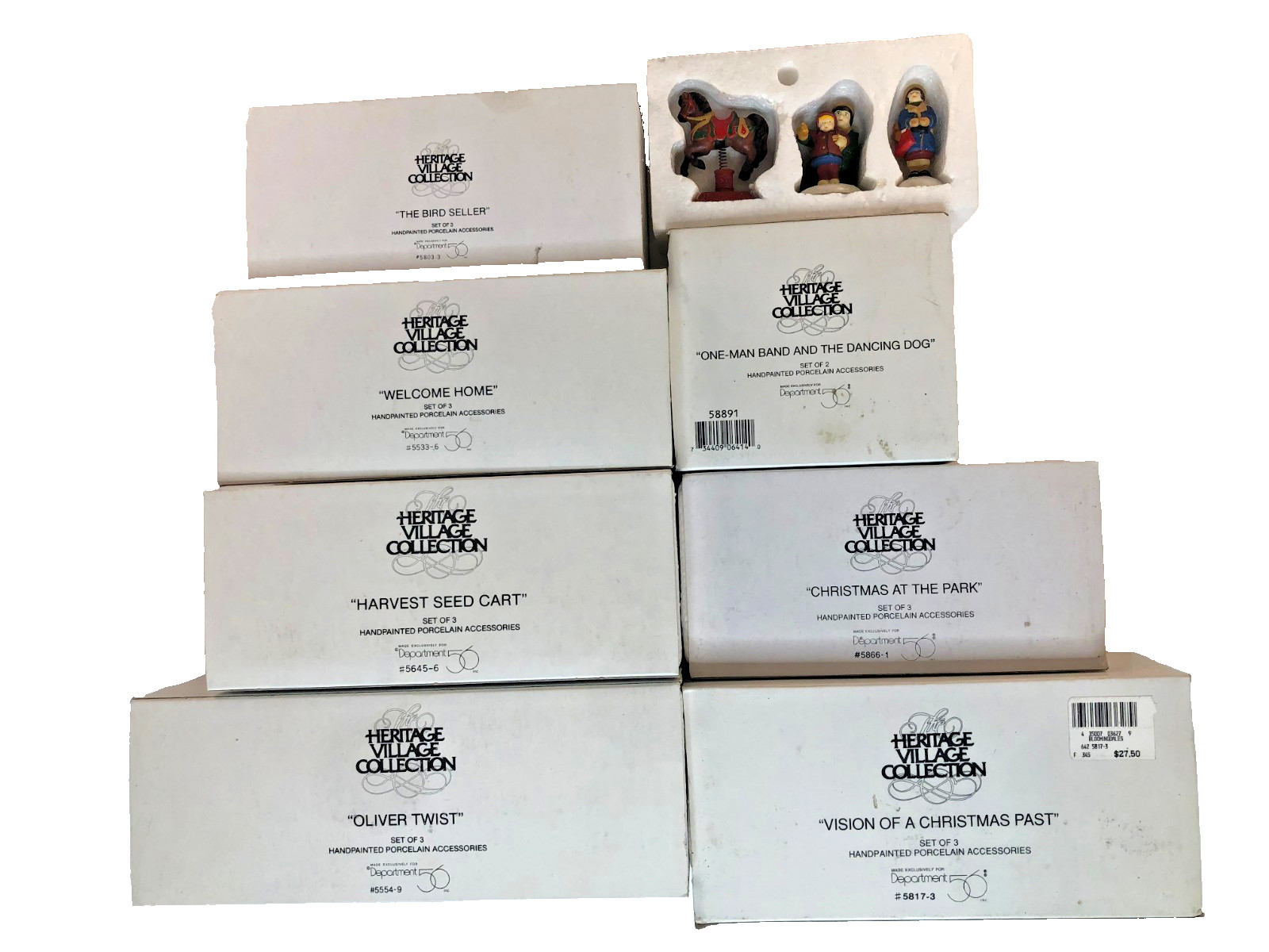Lot of 8 Department 56 Heritage Village Village Figures & Accessories 22 Pieces