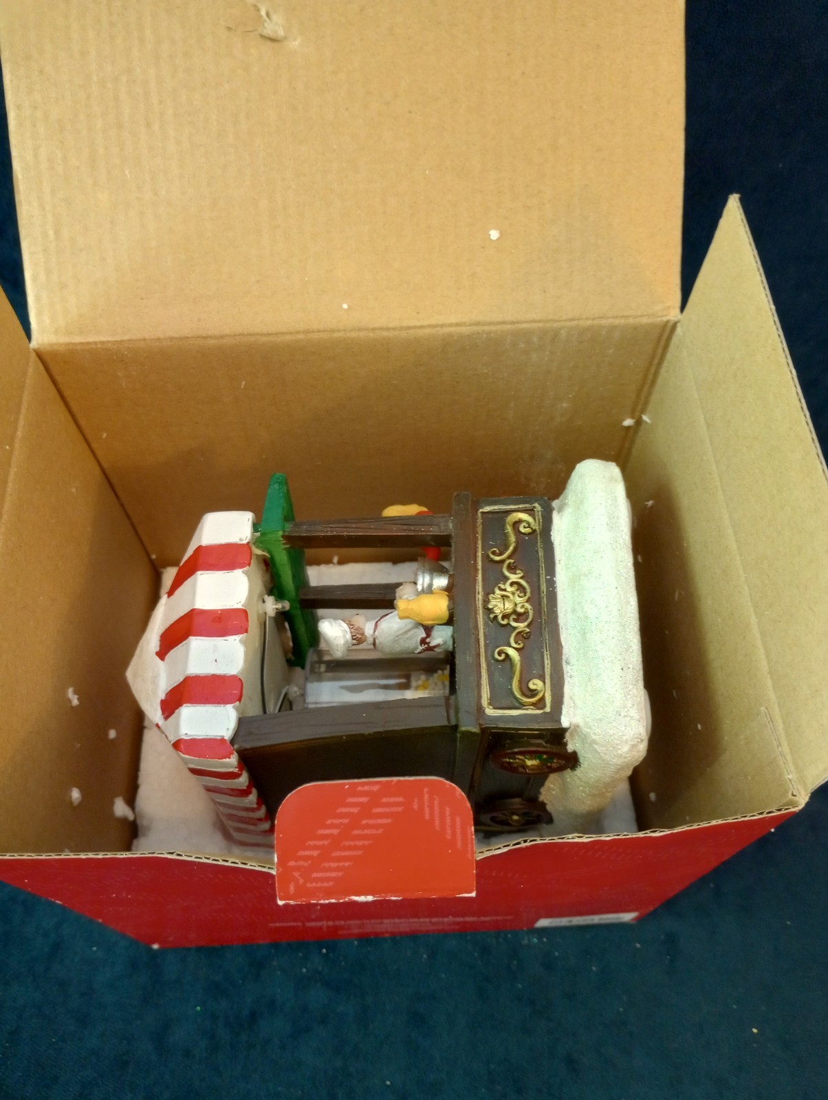 St Nicholas Square Popcorn Wagon w/ Light Moving Popping Corn Christmas Village