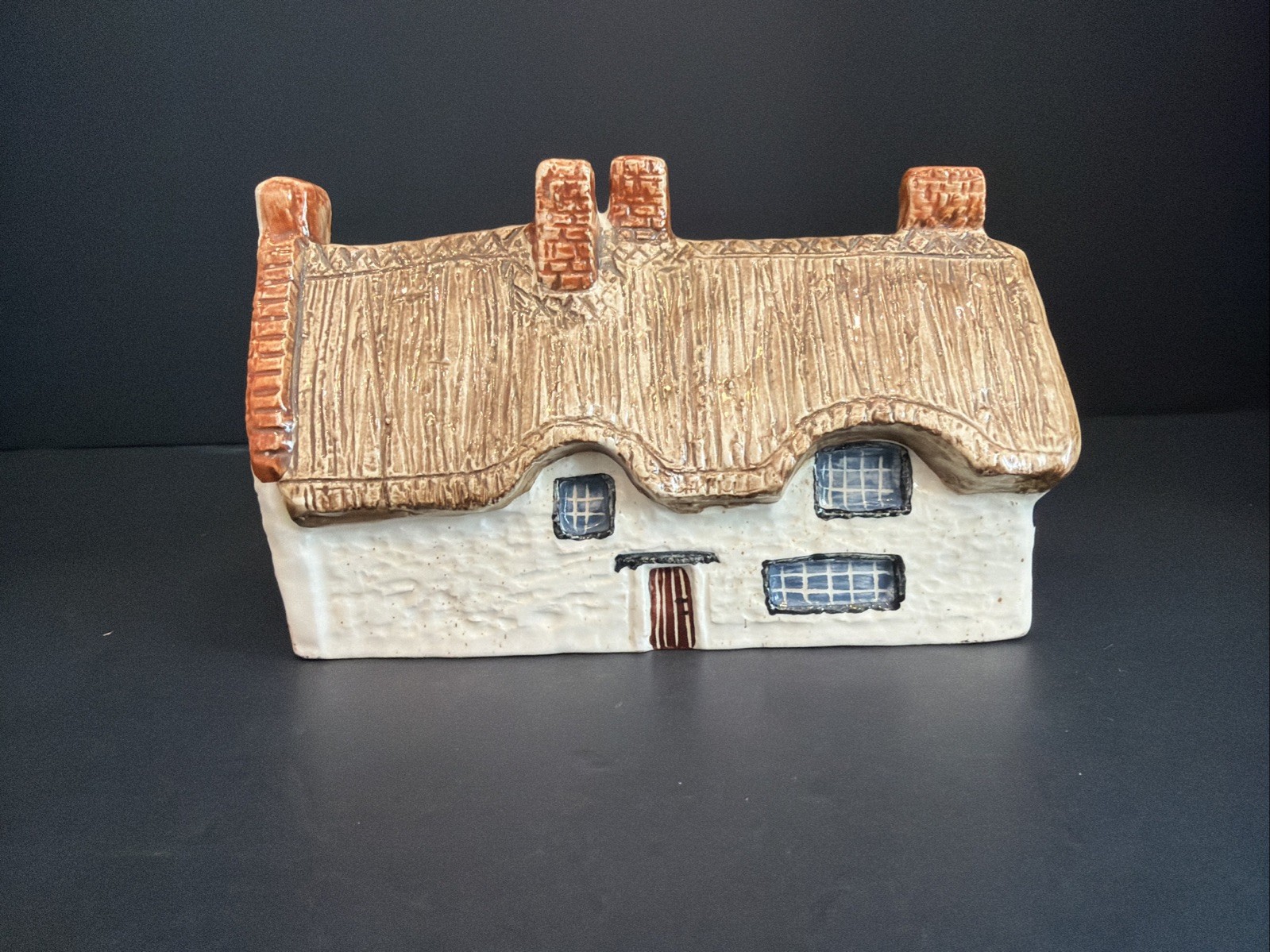John Putnam’s Heritage Houses Cruck Cottages Leicestershire ENGLAND