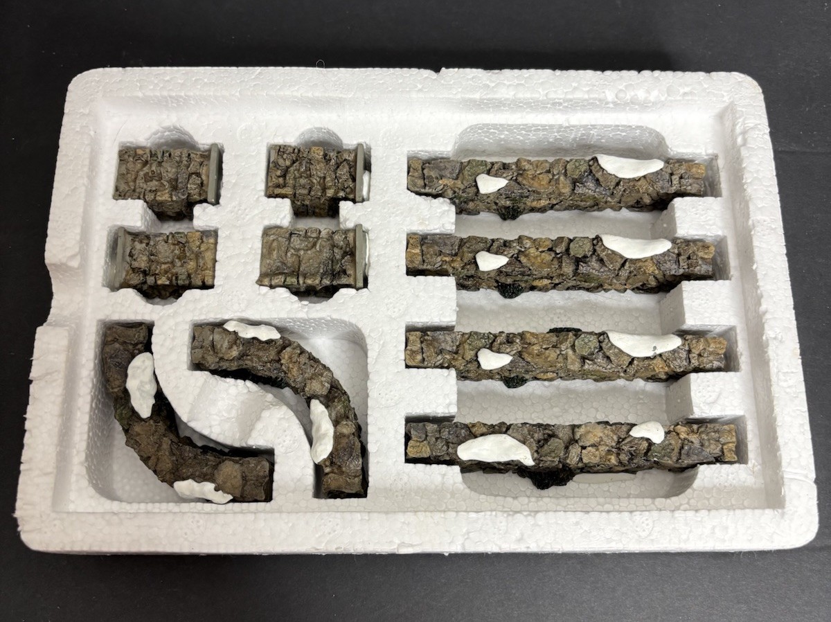 Lemax Village Collection Landscape Accents Colonial Stone Wall 10 Piece Set 1999