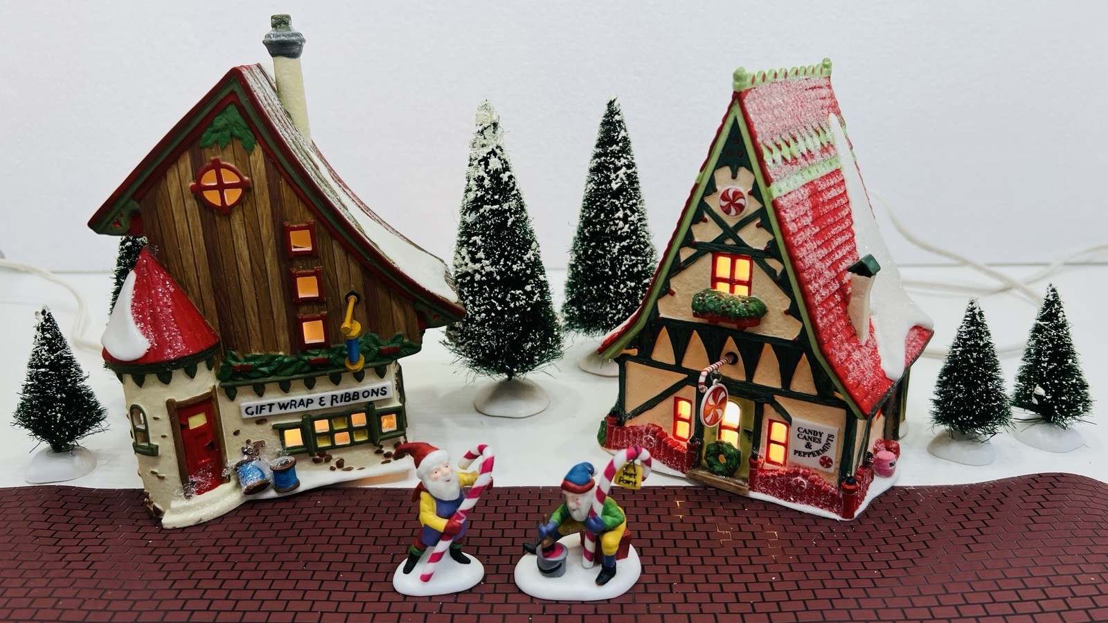 Dept 56 North Pole Series “Start A Tradition Set” Set Of 12 Pieces Excellent !