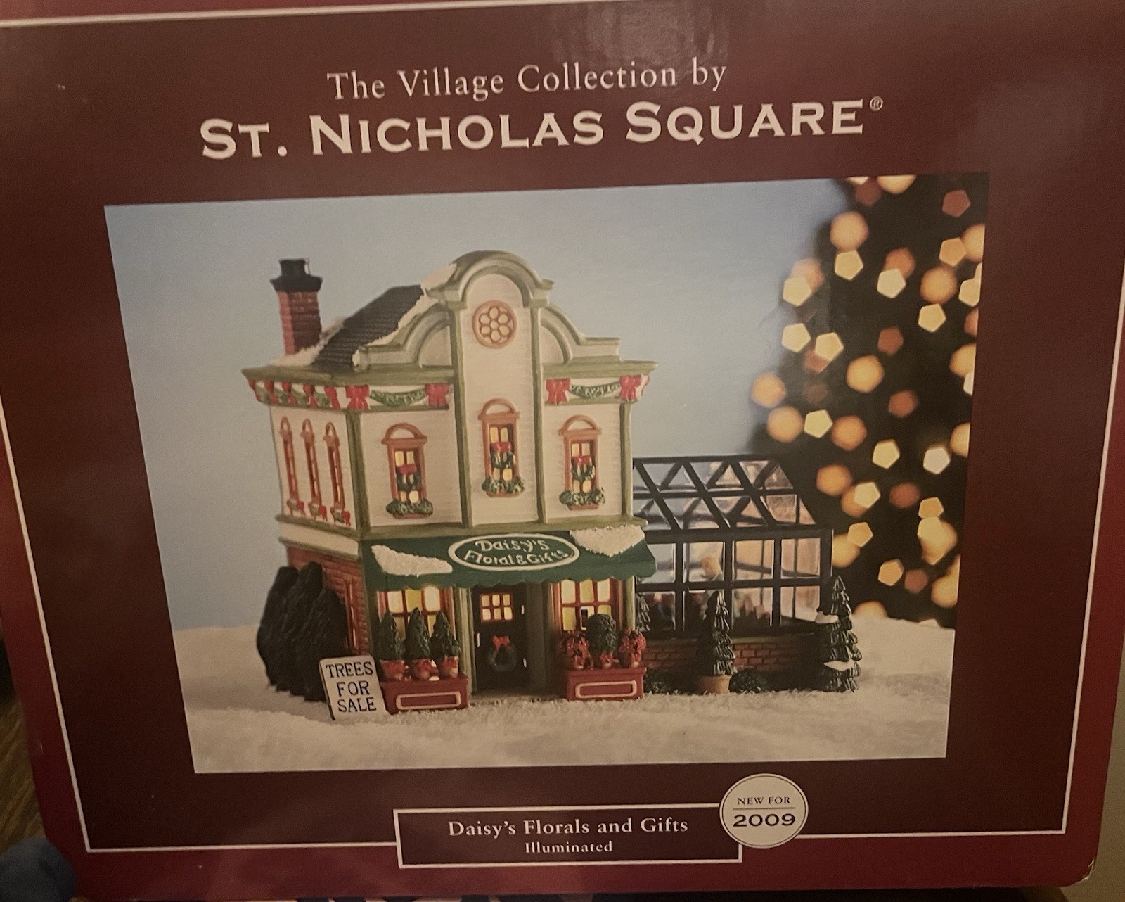 St Nicholas Square Village Collection Daisys Florals And Gifts Lighted Retired