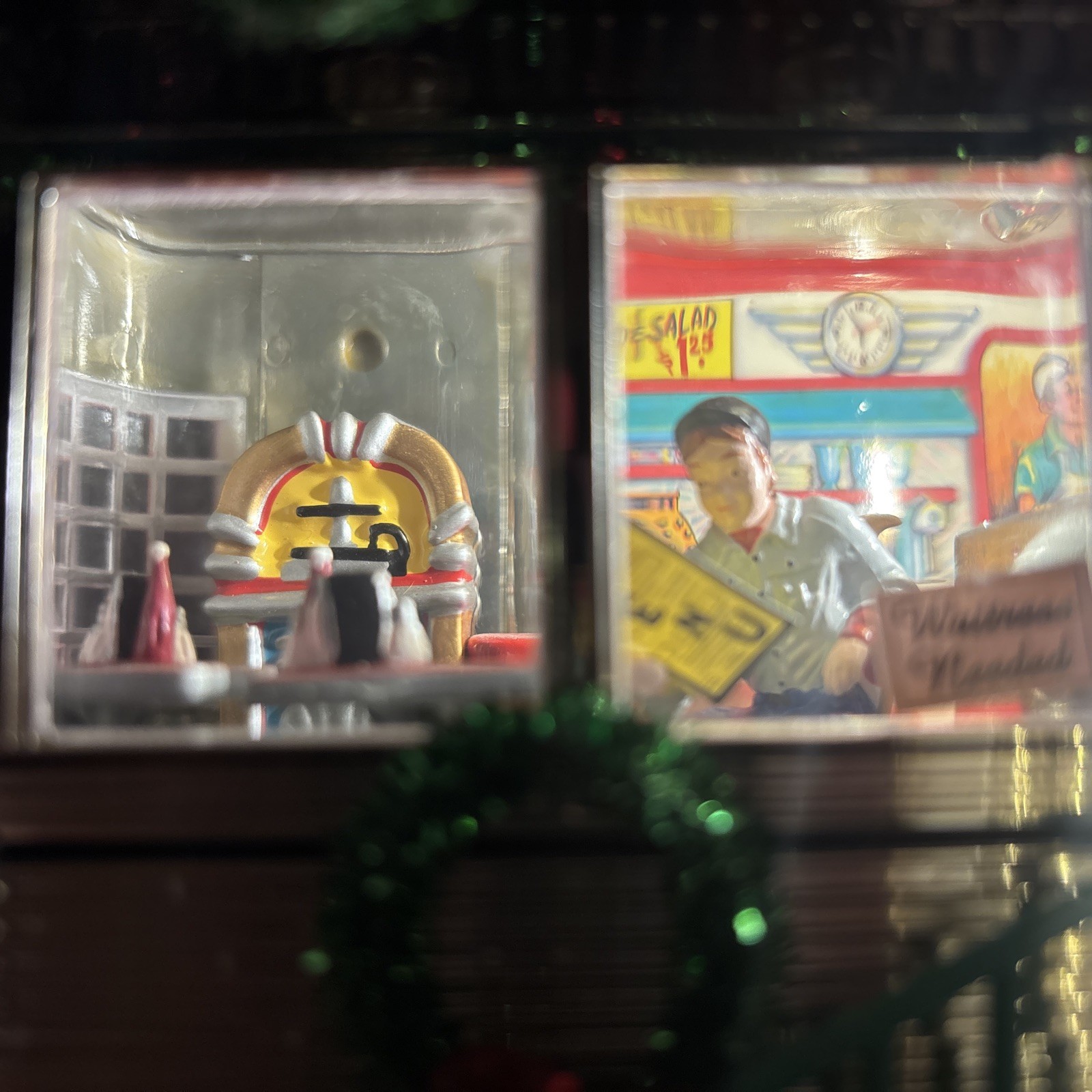 Dept. 56 The Original Snow Village Shelly’s Diner No. 55008 2 Piece Set Working