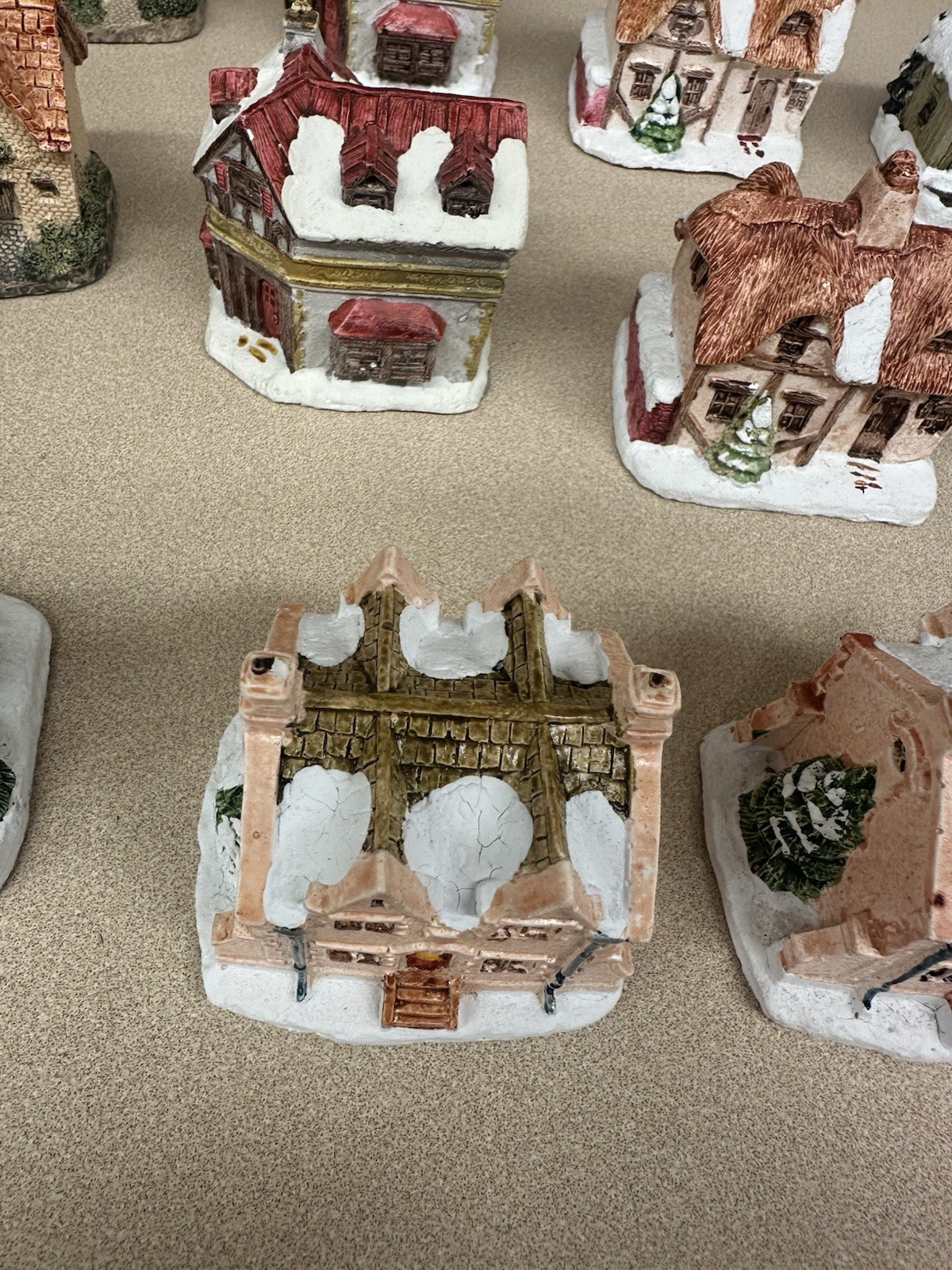 RSVP American Rustic Series Dickens Painted Country Christmas Cottages Lot of 21