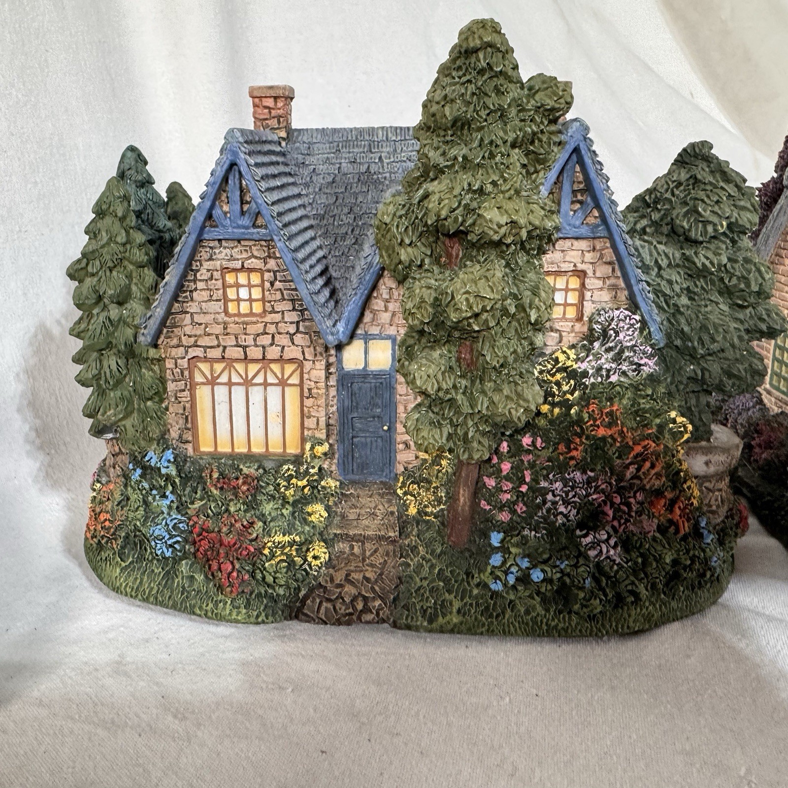 Lot Of 6 Hawthorne Village Thomas Kinkade Lamplight Village w/ Light Cords 01-04