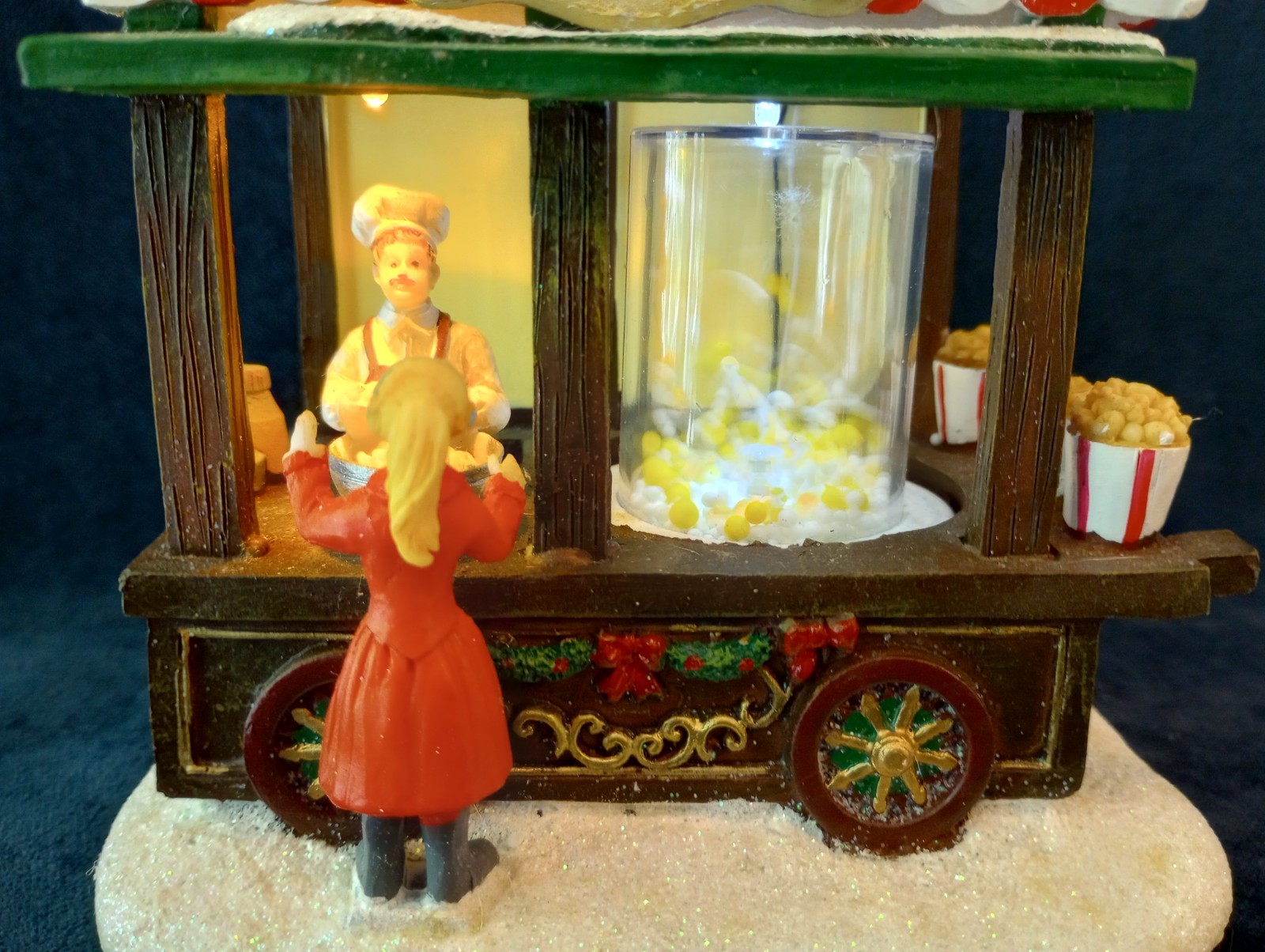 St Nicholas Square Popcorn Wagon w/ Light Moving Popping Corn Christmas Village