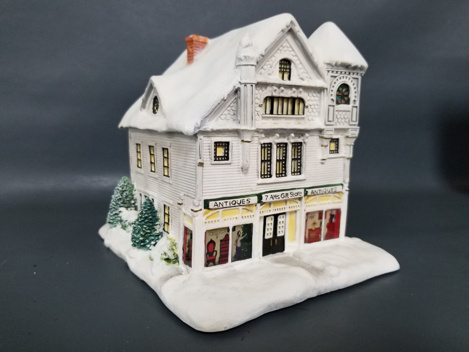 Hawthorne Village Norman Rockwell “7 Arts Gifts & Antiques” *No Light* In Box