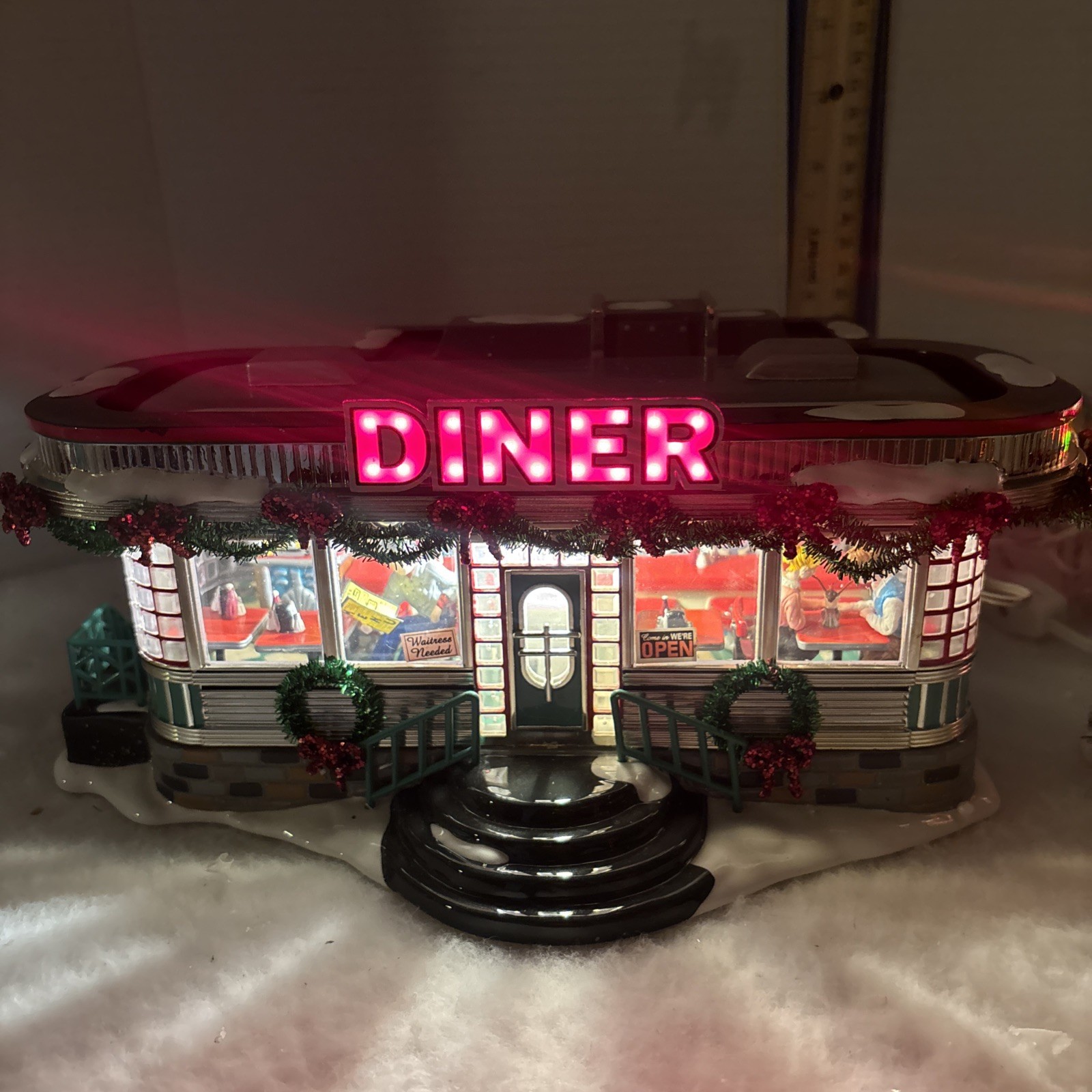Dept. 56 The Original Snow Village Shelly’s Diner No. 55008 2 Piece Set Working