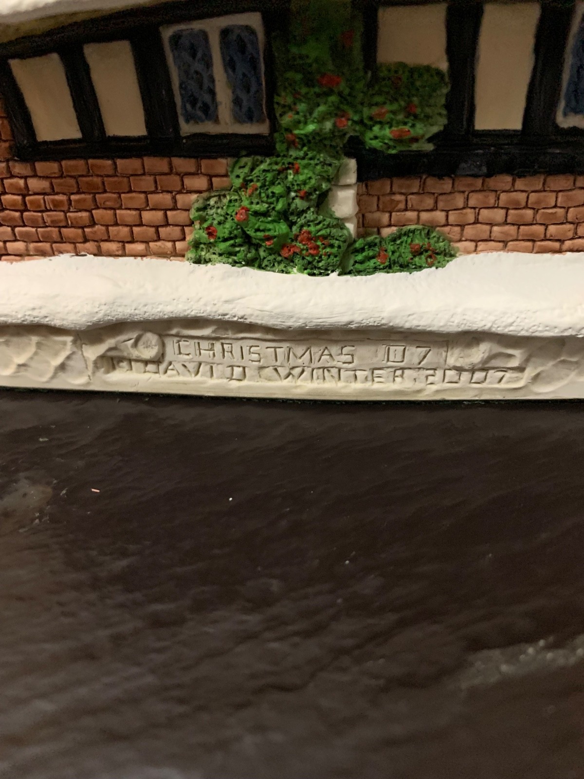 David Winter Silent Night Cottage British Hand made and Hand Painted