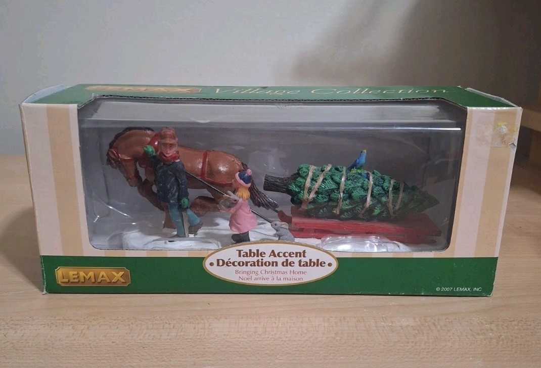 Lemax Village Collection Bringing Christmas Home Table Accent 2007 73636 w Box