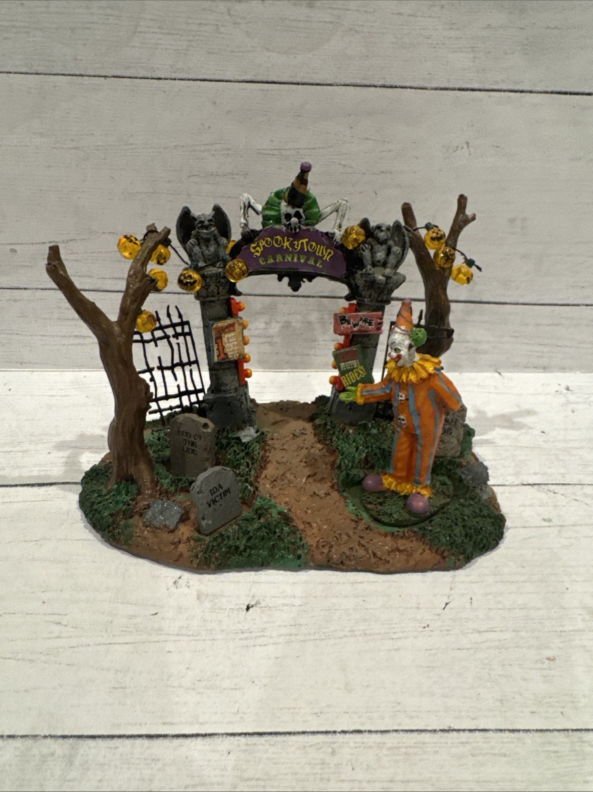 Lemax Spooky Town Carnival Gate with Clown – Table Accent