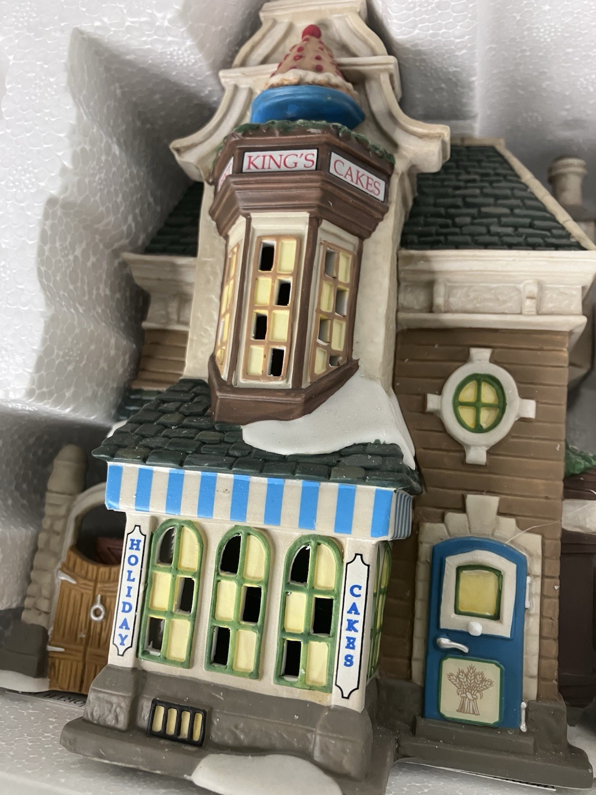 2016 Department 56 King’s Cakes 4050931 Twelfth Night Dickens’ Village Tested
