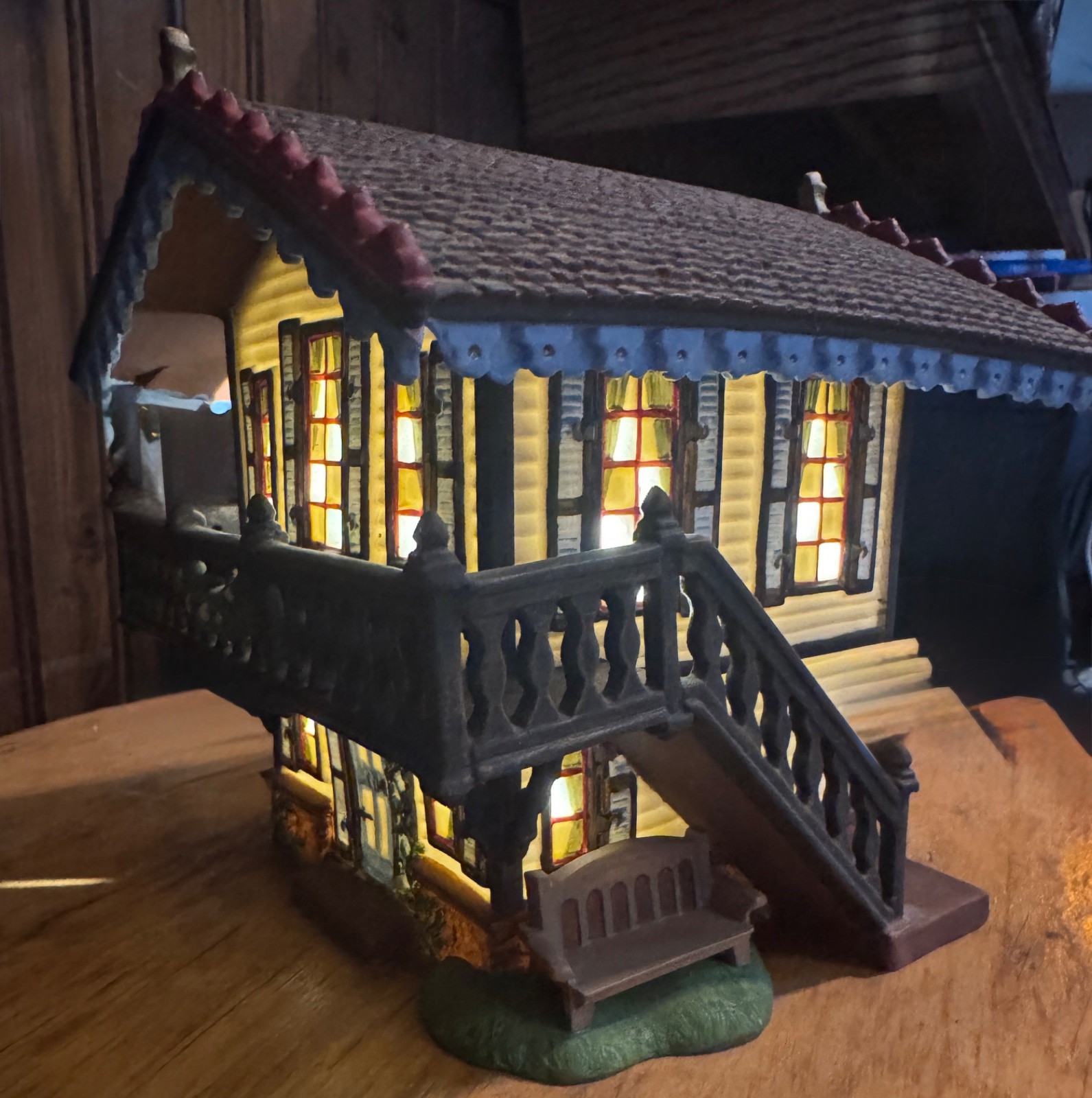 Dickens Village Series~”Dickens’ Gad’s Hill Chalet”~ Very Good Condition~No Box