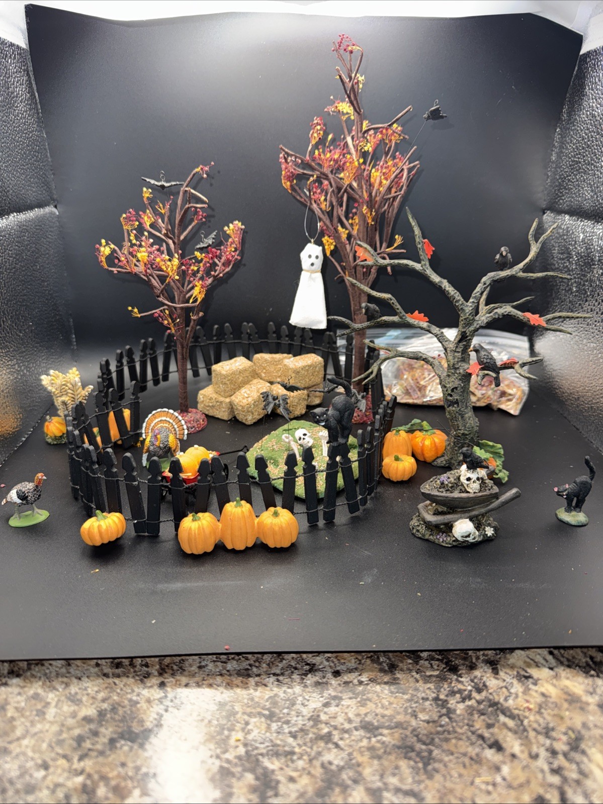 Department 56 Autumn Halloween Landscape Set Additional Pieces Included!