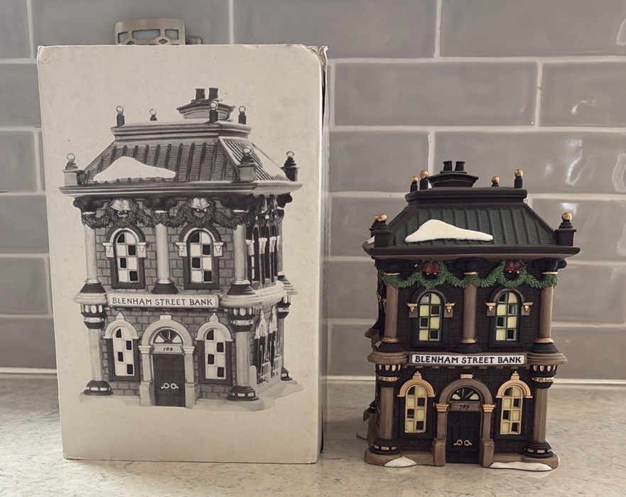 Department 56 Heritage Collection Dickens Series Blenham Street Bank RETIRED
