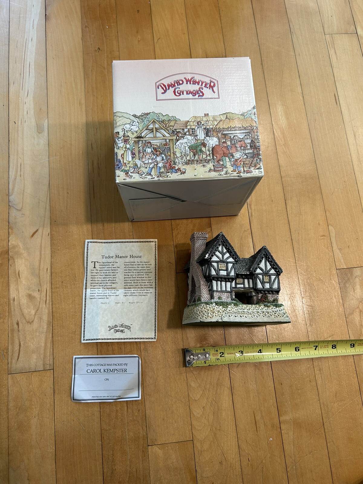 David Winter Cottages 1981 Tudor Manor House with Box & COA