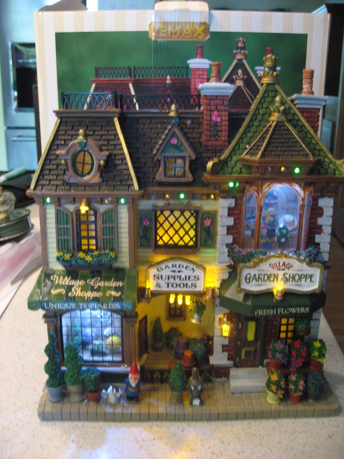 Lemax Essex Street Facade Village Garden Shop Lighted Hanging Wall Setting 95892