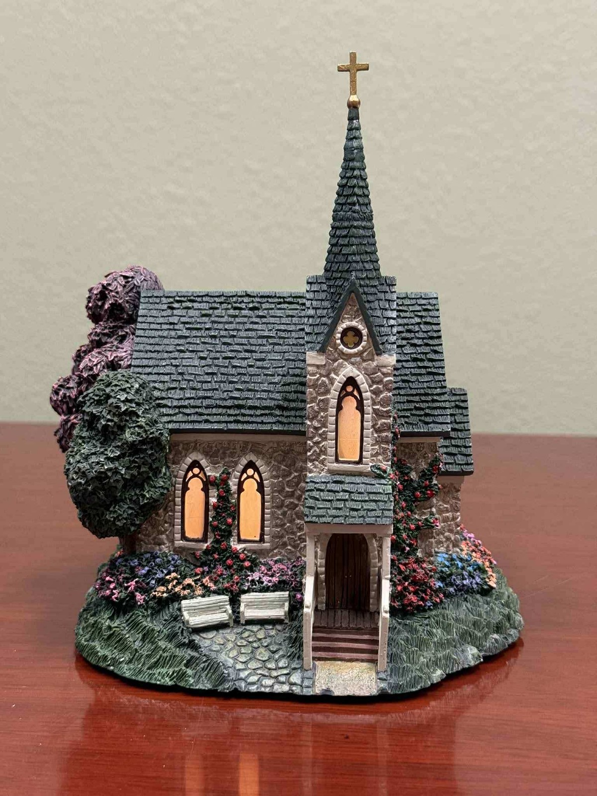 Thomas Kinkade Lighted Hawthorne Village “Waterfront Church” Figurine Electric