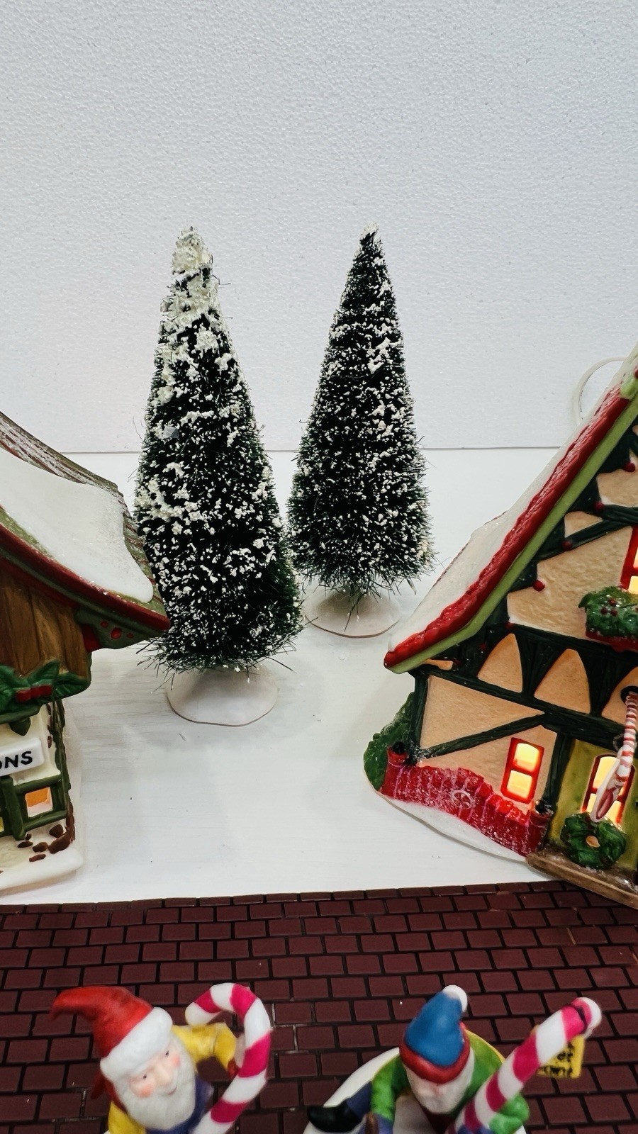 Dept 56 North Pole Series “Start A Tradition Set” Set Of 12 Pieces Excellent !