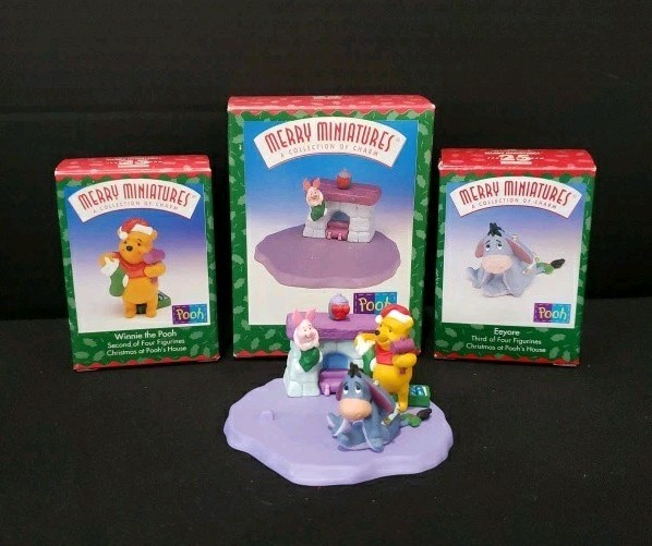 1999 Hallmark Merry Miniatures “Christmas At Pooh’s House” Set Of 3 Figurines