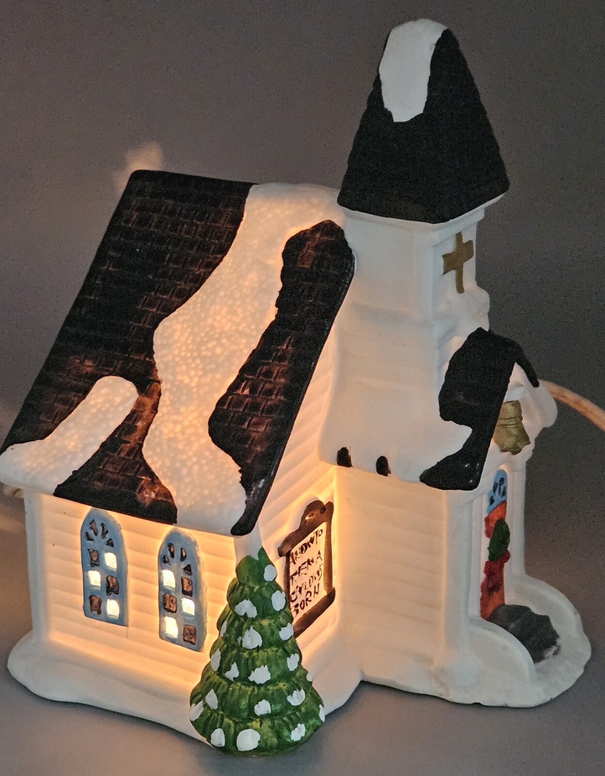Rex And Lee White And Black Ceramic Church. 6 3/4″ Tall. Perfect!