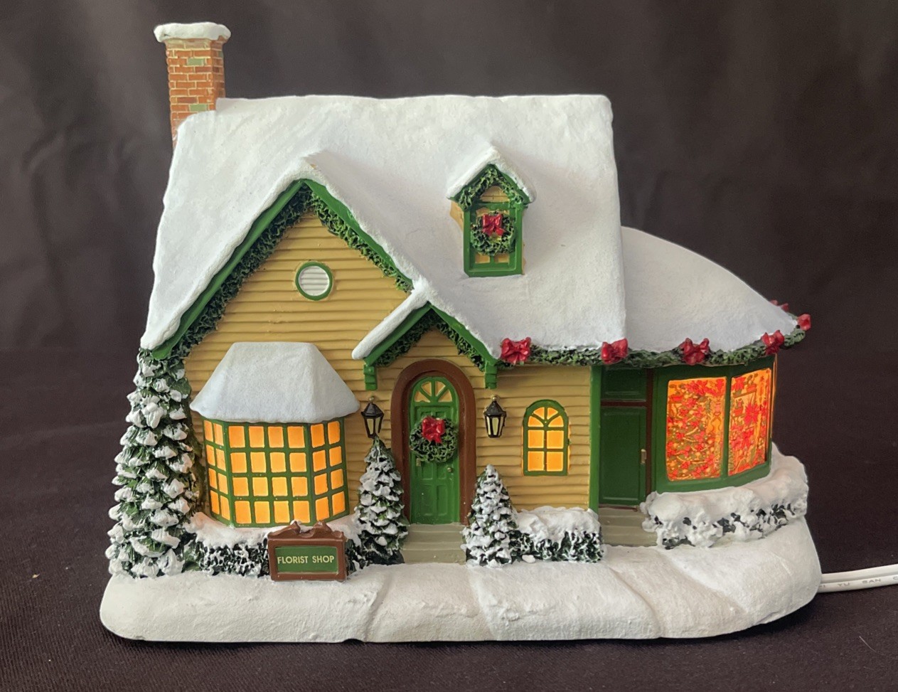 Vintage John Deere Creek Hawthorne Village Light Up Florist Shop Flower 2006