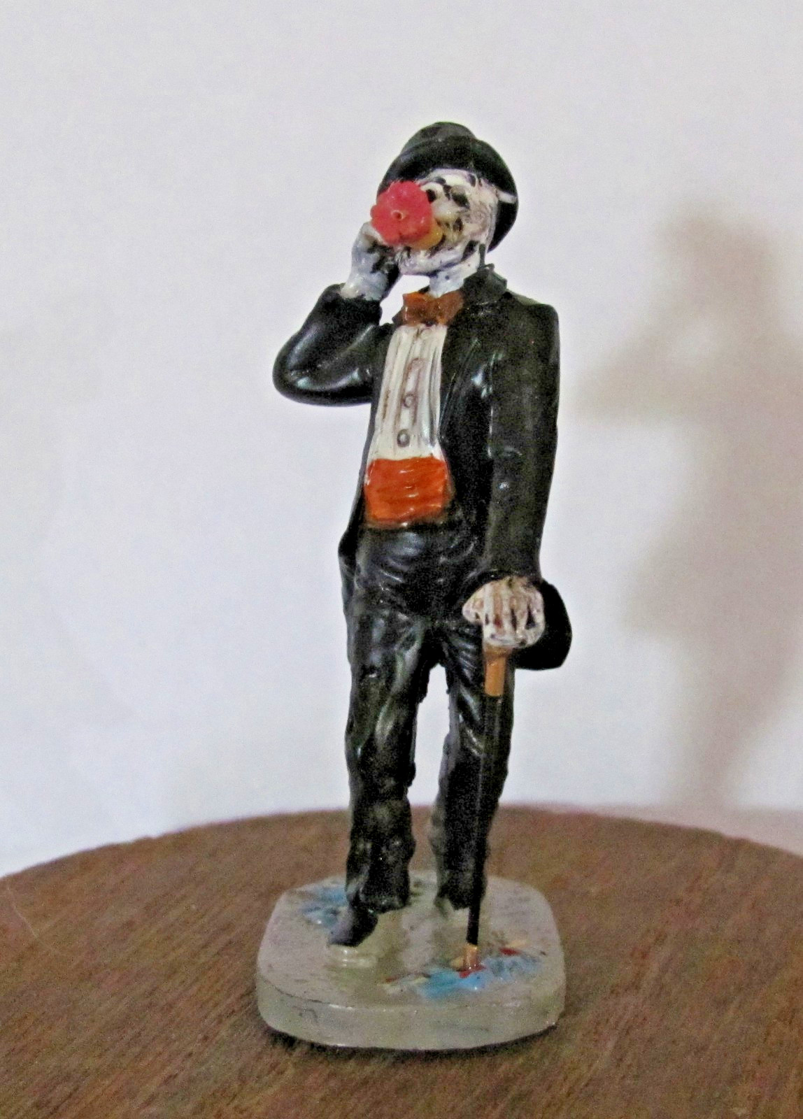 Lemax Spooky Town Figurine – Life Of The Party #32192