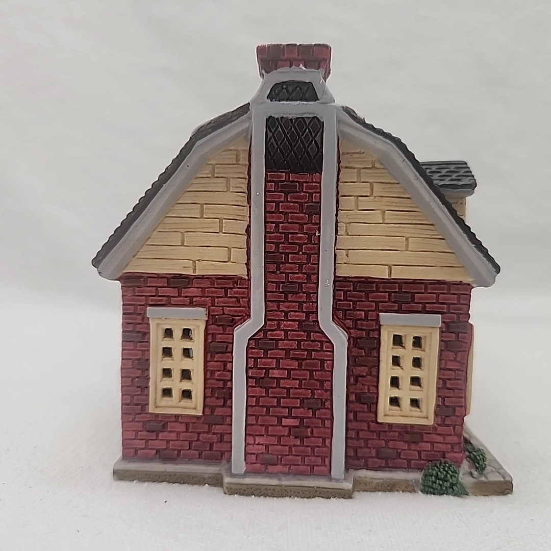 House Lemax Jukebox Junction Gambrel Lighted Porcelain #95386 1999 Retired NEW