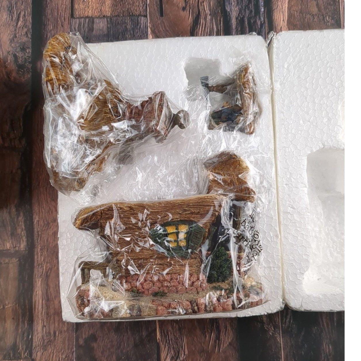 Boyds Bears Bearly Built Villages Town Matthews Bungalow 4″ x 4″ x 5″ NIB
