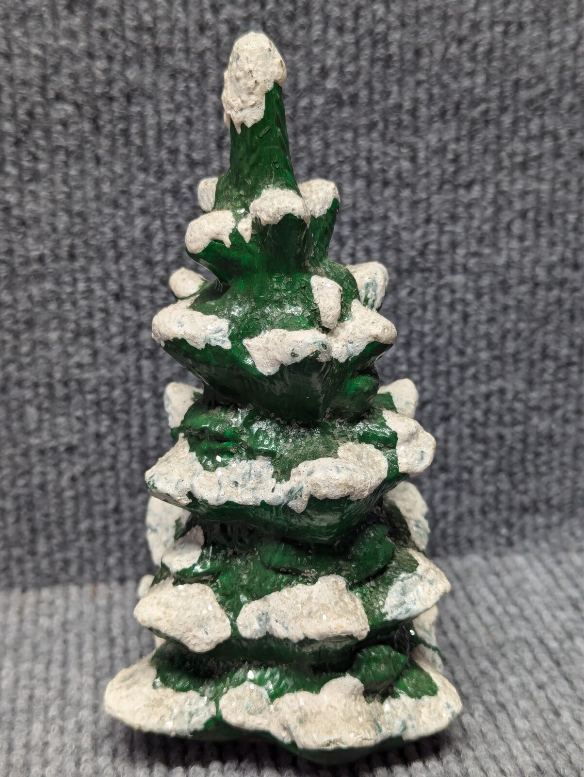 Byron Molds Vintage Green Christmas Tree with Snow 1979 6-1/2″ Tall