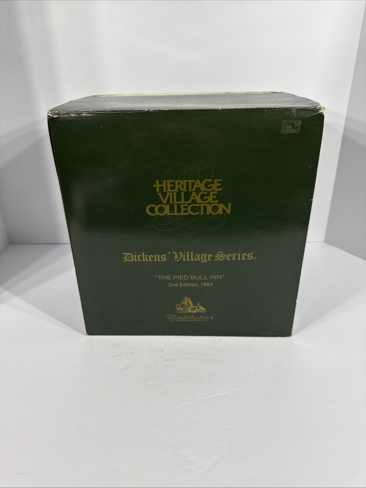 Dept 56 Charles Dickens Village “The Pied Bull Inn” 2nd ED 1993 Box & Light