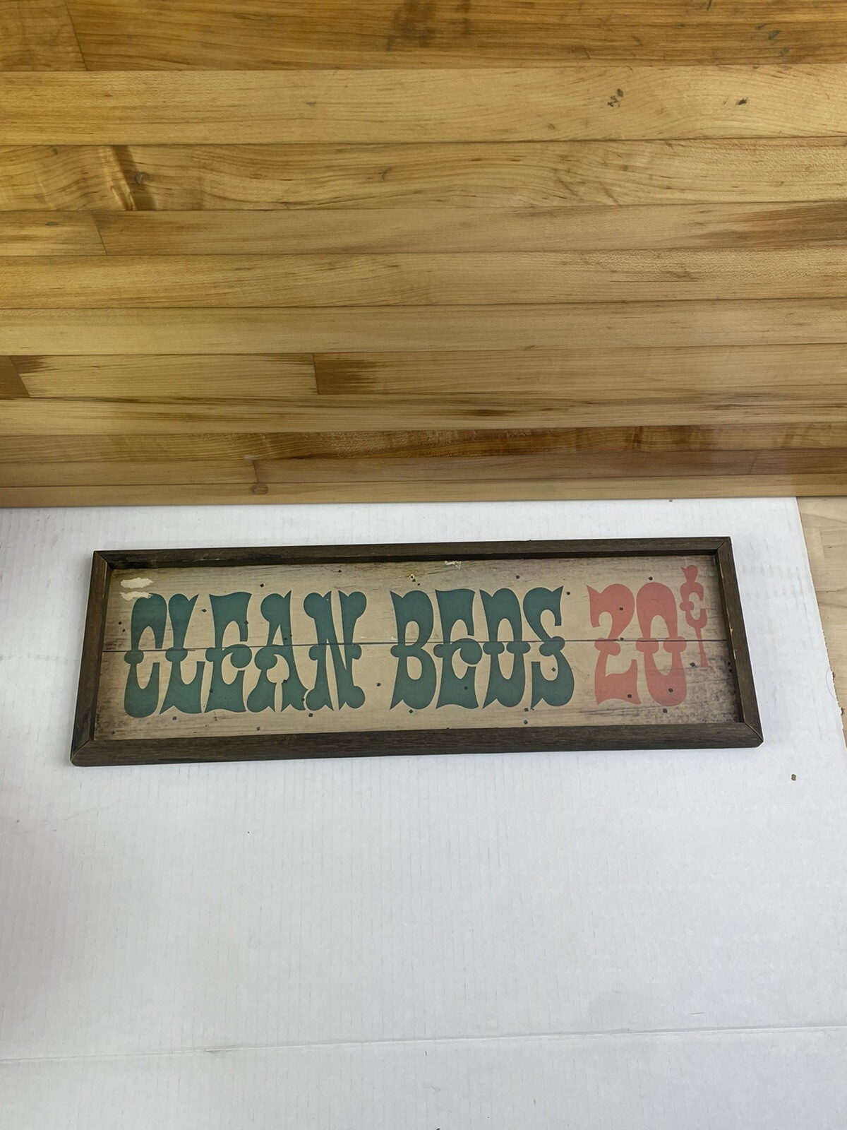 Clean Beds 20cent Painted Board WOOD SIGN PLAQUE