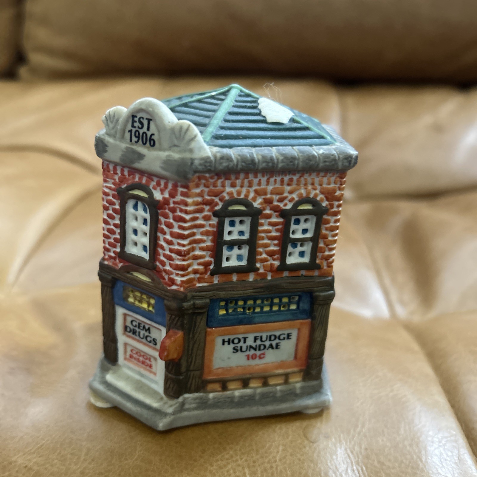 American Landmarks Collection Gem Drugs and Helig & Meyers Christmas Vtg. 1994